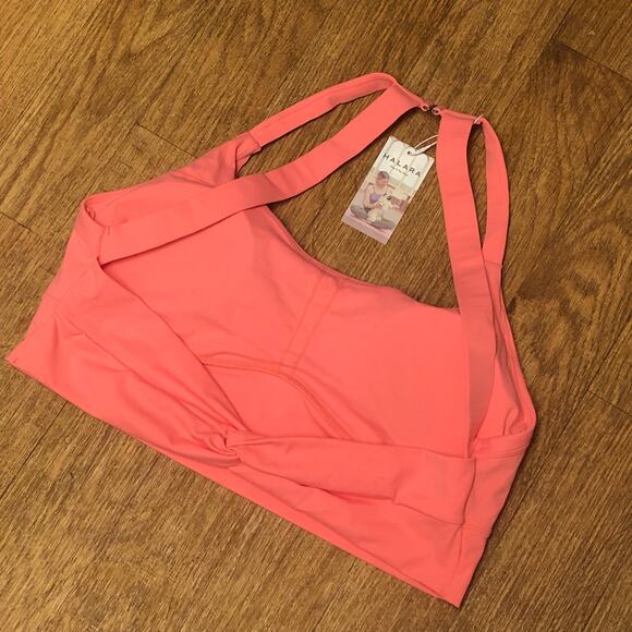 Halara Cut Out Twisted Cropped Yoga Tank Top in Shell Pink Size 3X - Picture 6 of 7